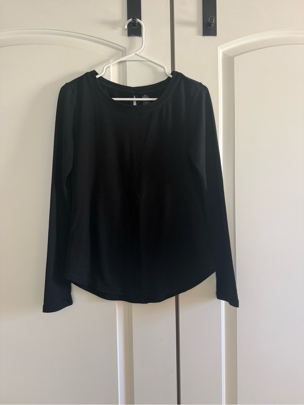 Yogalicious Black Long Sleeve Crewneck Top